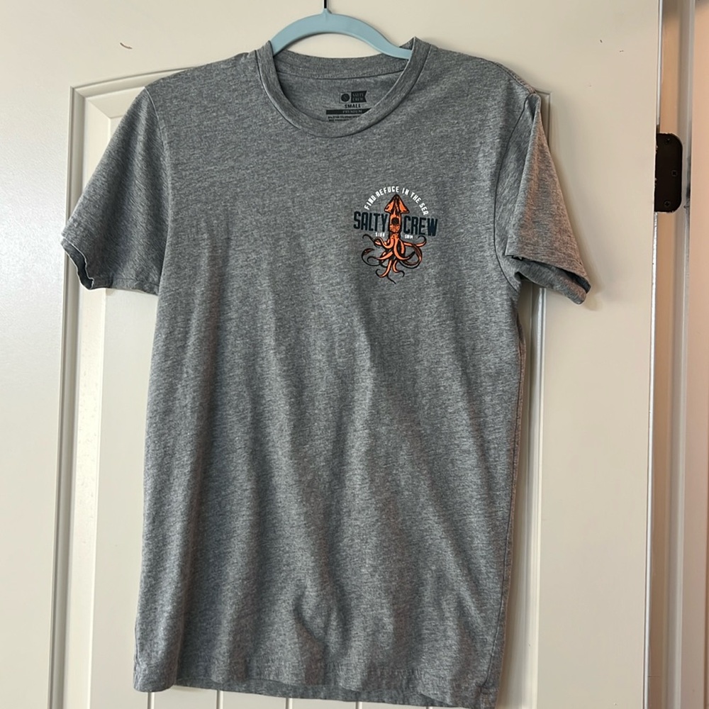 Salty crew tshirt